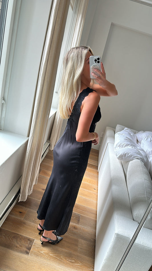 Rumored Black Lace Midi Dress With Tie
