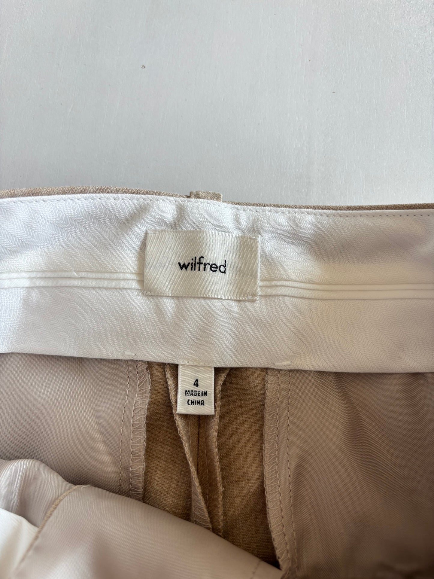 Aritzia Beige Pleated Pants (RETAIL PRICE: $148)